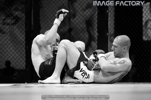 2012-04-21 Milano in the cage 2 - Mixed Martial Arts 0423 Max Canonico-Luca Vitali